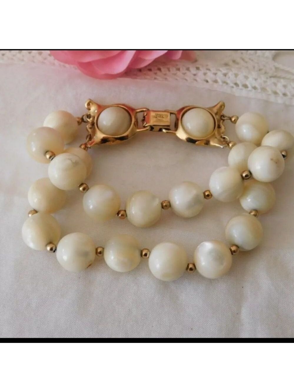 Napier Mother of Pearl Beaded Double Strand Vintage Bracelet - Picture 4 of 6